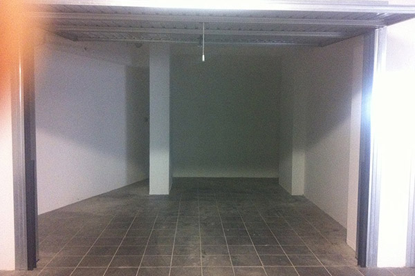 garagesm2.jpg